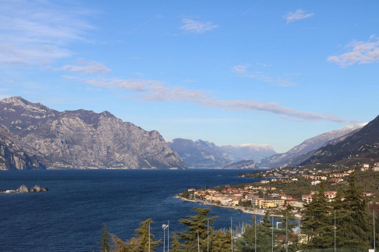 Le Due Terrazze Villa Brenzone sul Garda Luaran gambar