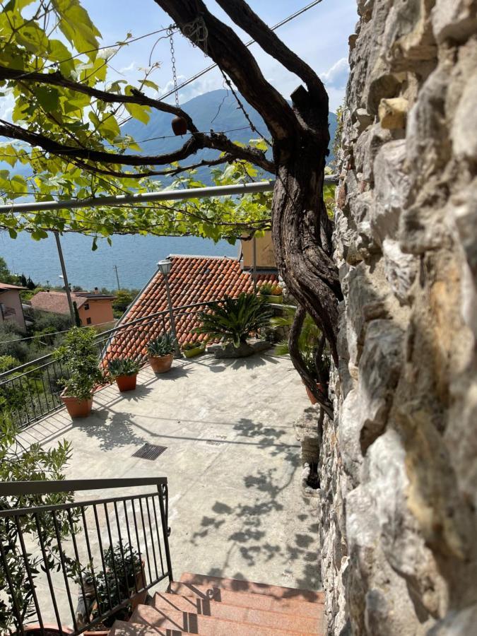 Le Due Terrazze Villa Brenzone sul Garda Luaran gambar